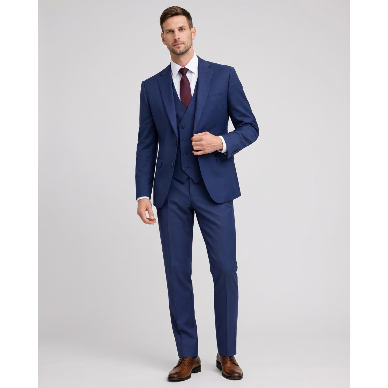 Stilska modra moška tridelna obleka SICI v modernem slim fit kroju. Popolna za poroke, poslovne dogodke in posebne priložnosti. Eleganca in udobje – OKMAL.