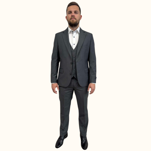 Odkrijte moško tridelno obleko slim fit MAXX v sivi barvi. Ta elegantna in moderna obleka je idealna za poslovne in posebne priložnosti. Poudarja vašo postavo z udobnim krojem in kakovostnimi materiali. Nakupujte zdaj!