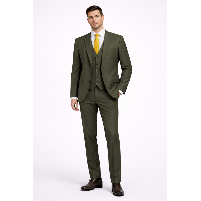 Elegantna zelena moška tridelna obleka MAXX v slim fit kroju. Popolna izbira za poroke, poslovne dogodke in svečane priložnosti. Sodoben stil – OKMAL.